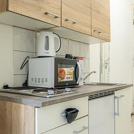 Modern Comforts: Chic Studio Apt Centrally Located فيينا المظهر الخارجي الصورة